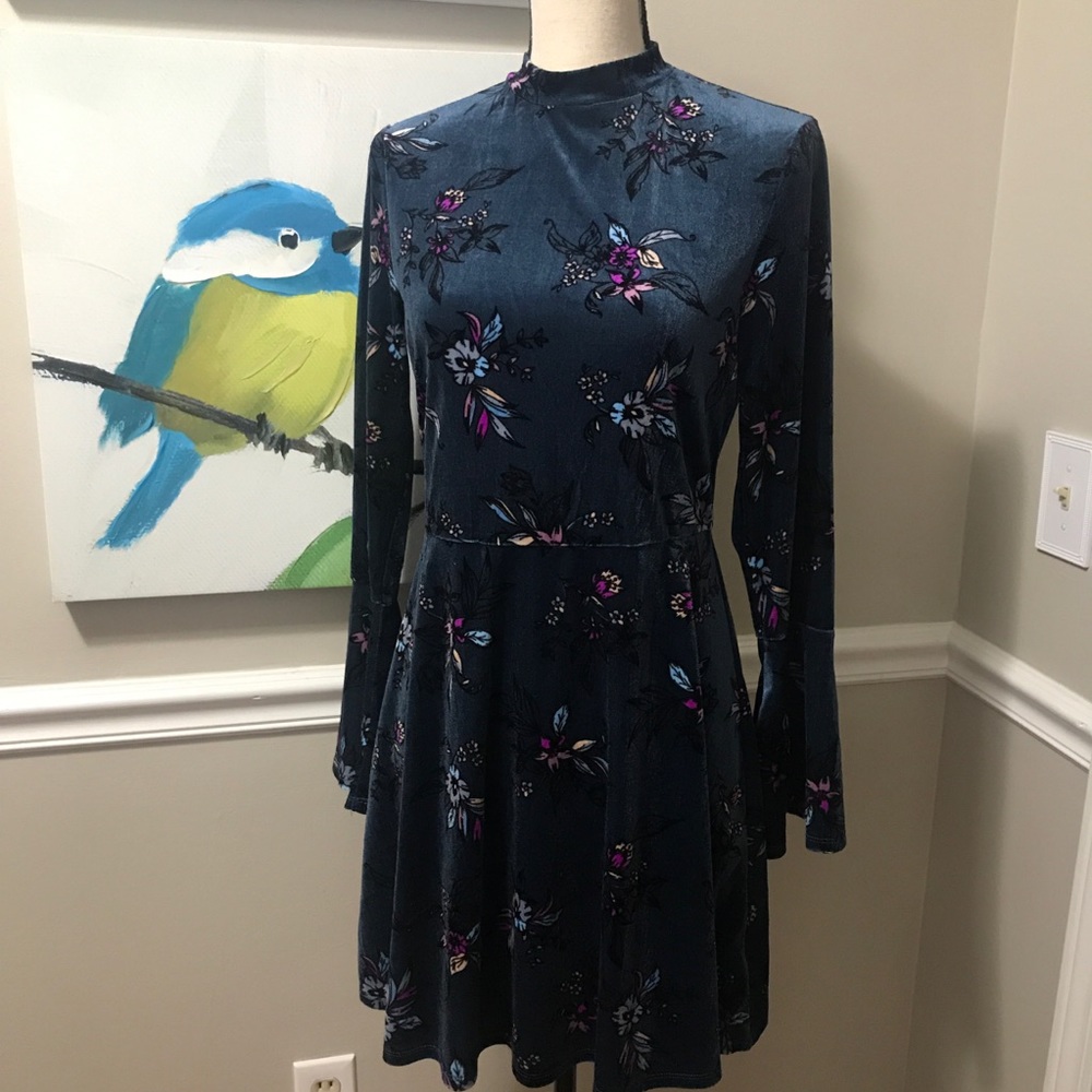 Green velvety skater dress, M